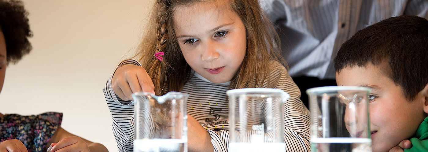 Pupil with plasma ball